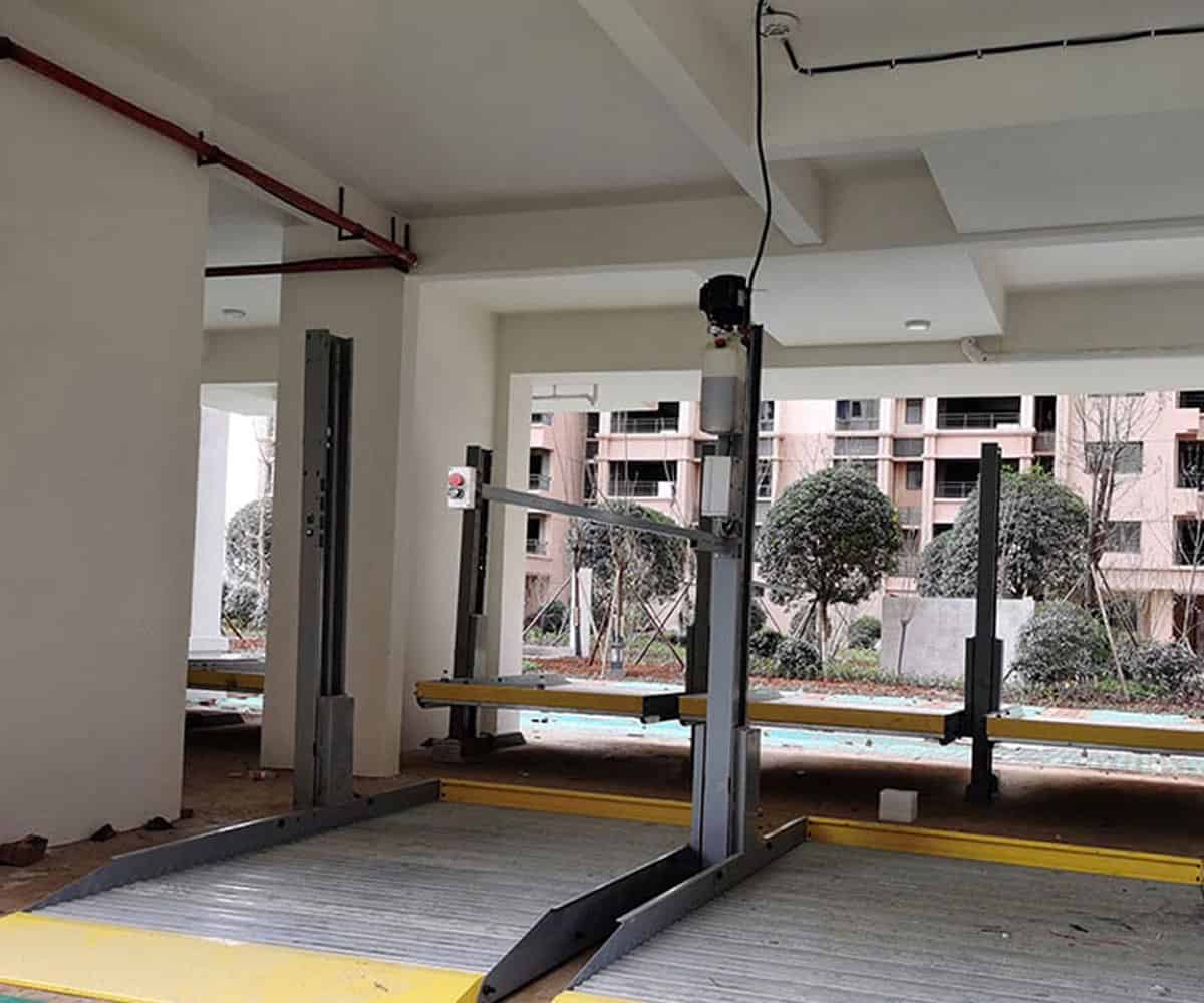 丹巴雙柱機(jī)械車庫(kù)拆除