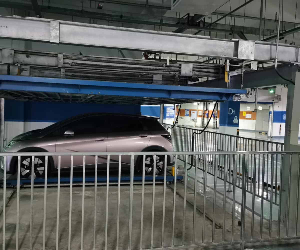 色達(dá)4柱機(jī)械立體車庫過規(guī)劃